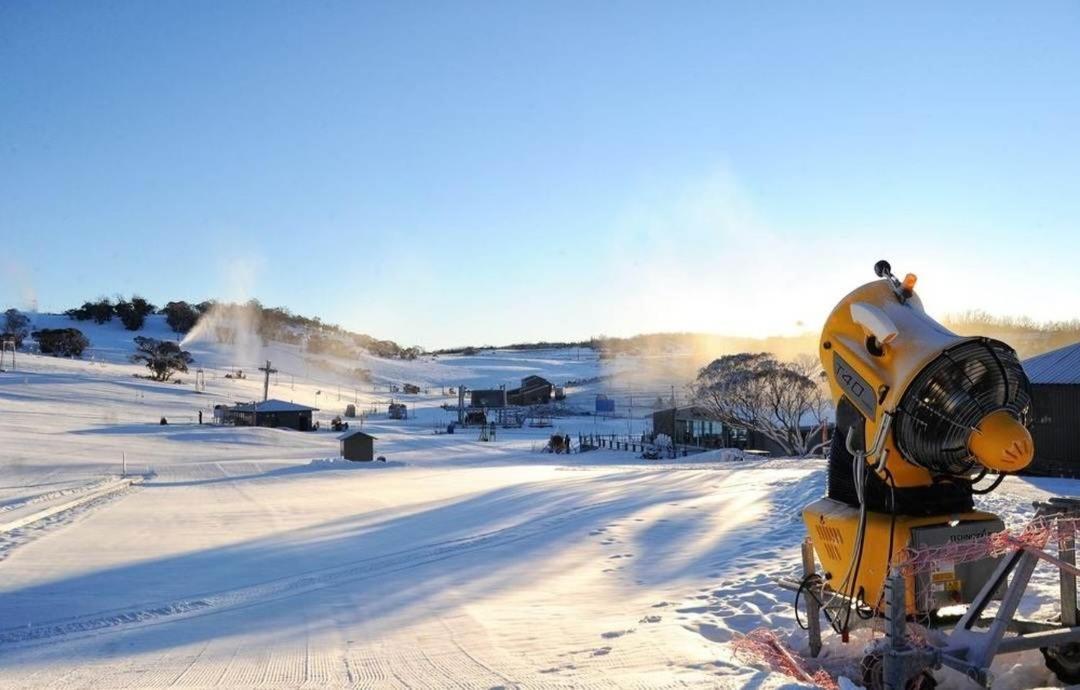 Smiggins Hotel & Chalet Apartments Perisher Valley Exterior photo